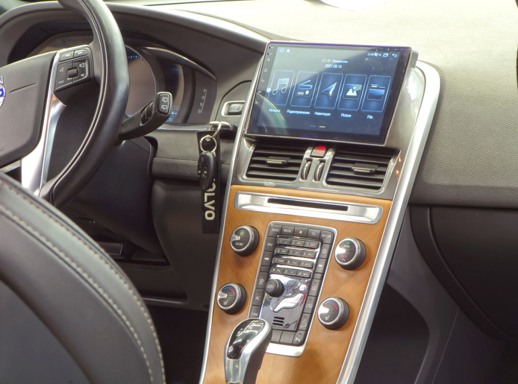 Рамка для UMS  VOLVO XC60 2013-2017, 9"